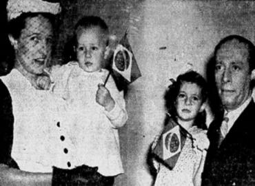 Jean Désy, Canada&amp;#039;s minister plenipotentiary to Brazil, with his family on the day they arrived in Rio de Janeiro (1941)